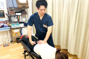 上所名倉堂鍼灸整骨院の腰痛の施術画像
