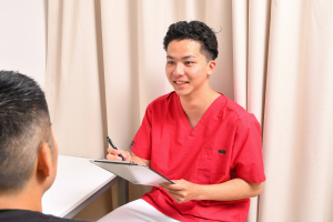 大吉整骨院　戸田院のカウンセリング風景画像です。