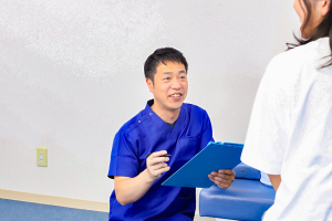すこやか長尾台整骨院のカウンセリングの風景画像