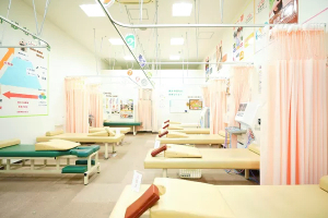 あおば総合治療院 イオン大和院で整体施術を受ける内観画像