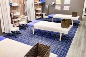 スポーツ総合治療院ＡＣＴ　学芸大学店であん摩マッサージ指圧を受ける内観画像像