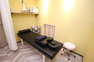 おおもりまち駅の接骨院・はり灸院で整体施術を受ける内観画像像