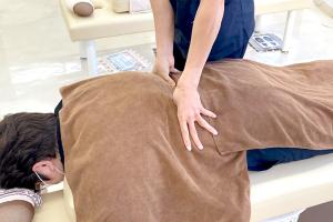 浦添宮城接骨院の整体施術の画像