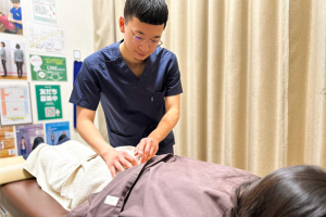 黒崎名倉堂鍼灸整骨院の鍼灸の施術画像