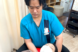 ココロカラダメディカル整体院　成城院の肩こりの施術画像