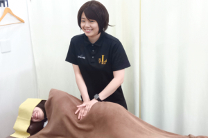 リライフ鍼灸整骨院 加須栗橋院の整体の施術風景画像です。