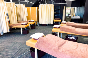 新河岸駅前接骨院で整体施術を受ける内観画像像