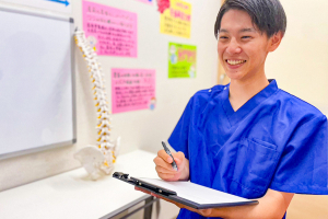 心身堂鍼灸接骨院・整体院守山院の鍼灸施術のカウンセリング風景の画像
