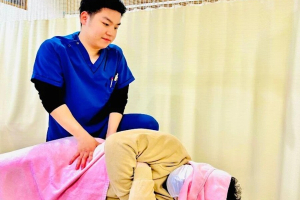 ＮＡＯＳＥＬさくら通り整骨院の腰痛に対する施術風景画像です。