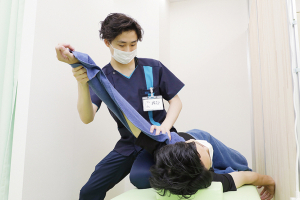 ＮＯＭＯＫＯＴＳＵ鍼灸・整骨院　雑色院の整体の施術風景画像