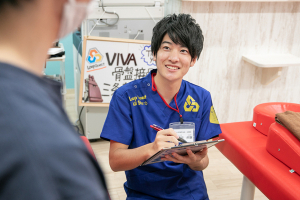 ＶＩＶＡ骨盤接骨院　三条寺町院のカウンセリング風景画像です。