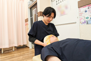 今池南接骨院の施術風景画像です。