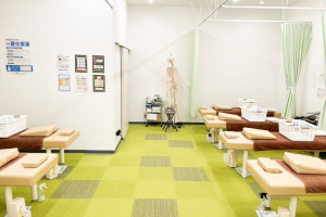 すずらん鍼灸接骨院 志免院で整体施術を受ける内観画像