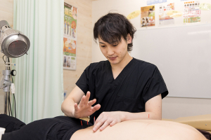 琴似あおば鍼灸整骨院の鍼灸の施術画像