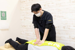 栄町あおば整骨院の腰痛の施術画像