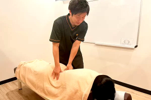 くまのみ整骨院 浦和コルソ院【鍼灸】の腰痛の施術画像