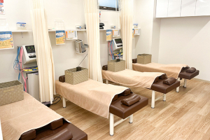 ｉ－ｃａｒｅ鍼灸整骨院 行徳駅前院で整体施術を受ける内観画像