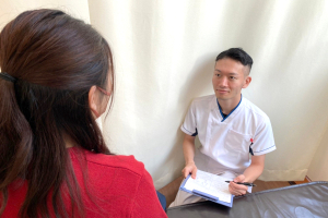 ピグマリオン整骨院のカウンセリング風景画像です。