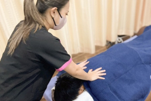共感整骨院三島院の肩こりの施術画像