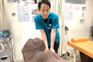 こころ整体院　姪浜院の整体の施術風景画像です。