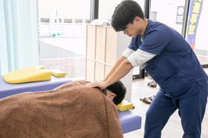 マーサ鍼灸整骨院　松本村井院の肩こりの施術画像