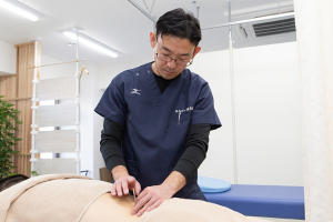 あまがい鍼灸接骨院小山駅院の鍼灸施術の画像