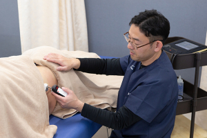 あまがい鍼灸接骨院小山駅院の腰痛の施術画像