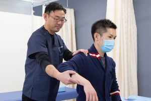 あまがい鍼灸接骨院小山駅院の肩こりの施術画像
