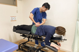 健笑堂かく鍼灸接骨院　賀来院の施術画像