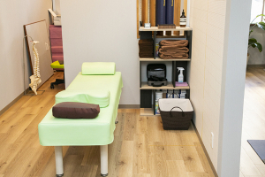 てん整体整骨院 岸和田院で整体施術を受ける内観画像