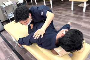 和歌山駅東口接骨院の施術画像