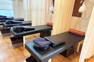 流山江戸川台駅東口鍼灸接骨院で整体施術を受ける内観画像