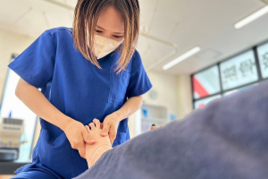 伊勢崎連取町接骨院の施術風景の画像