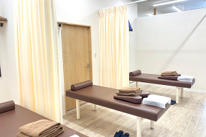 向ヶ丘遊園かなで整骨院で整体施術を受ける内観画像