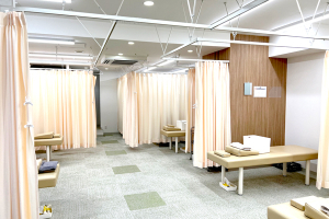 みずほ台ワイズ鍼灸接骨院で整体施術を受ける内観画像