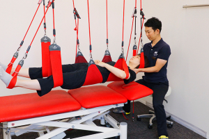 リコンディショニング　ラボ・ライフ　ＭＩＣＨＩＢＩＫＩ【鍼灸】の肩こりの施術風景画像です。