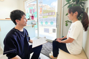 高座渋谷駅鍼灸院・整骨院の施術風景画像です。