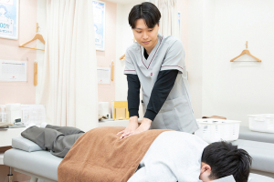 あい鍼灸院・接骨院 四条烏丸院の整体の施術画像