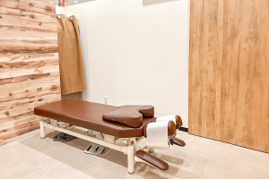 くまのみ整骨院 成増駅前院で整体施術を受ける内観画像像