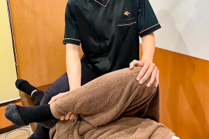 くまのみ整骨院 成増駅前院の骨盤矯正の施術画像