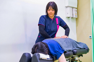 ＮＯＭＯＫＯＴＳＵ鍼灸・整骨院　赤羽すずらん通り院の施術風景画像