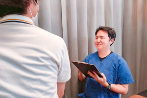 スナグル整骨院鶴見院のカウンセリング風景