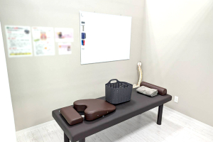 なごみの森鍼灸院・接骨院 サンエー石川シティ院で整体施術を受ける内観画像像