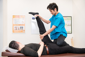 町田かなで整骨院の足の施術画像です。