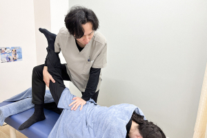 志村三丁目駅前鍼灸院・接骨院の整体の施術風景画像