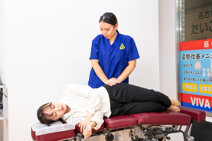 ＶＩＶＡ接骨院　芦屋駅前院の施術風景画像