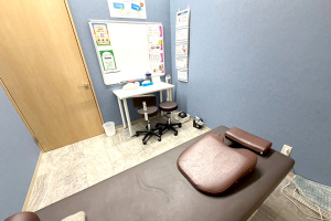 あい鍼灸院・接骨院　イオンモール仙台上杉院で整体施術を受ける内観画像