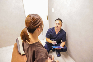 イーライフ鍼灸接骨院　豪徳寺院のカウンセリング画像