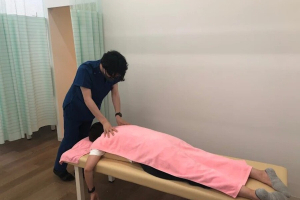 ＮＡＯＳＥＬ長浜整骨院の施術風景画像です。
