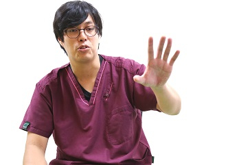 百合の花整骨院先生(代表)インタビュー施術写真02